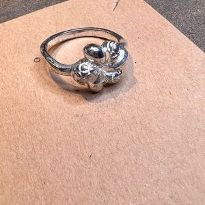Flower ring
